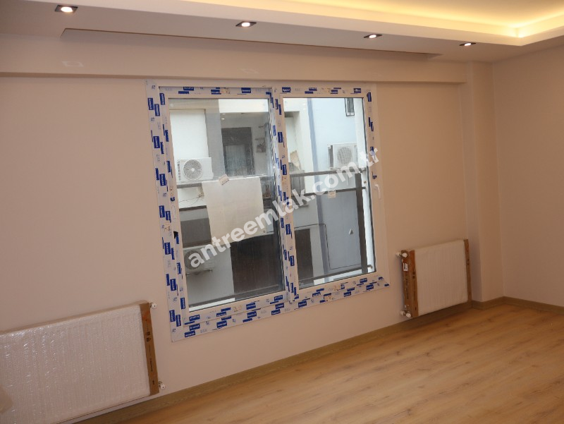 Antre Emlak'tan Kiralık Bahçelievler'de Hastane Yanı 2+1 Doğalgazlı Asansörlü Ebeveyn Banyolu Sıfır Daire