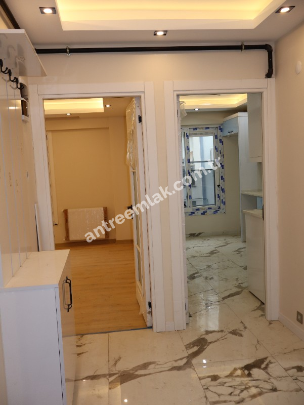 Antre Emlak'tan Kiralık Bahçelievler'de Hastane Yanı 2+1 Doğalgazlı Asansörlü Ebeveyn Banyolu Sıfır Daire