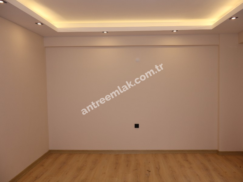 Antre Emlak'tan Kiralık Bahçelievler'de Hastane Yanı 2+1 Doğalgazlı Asansörlü Ebeveyn Banyolu Sıfır Daire