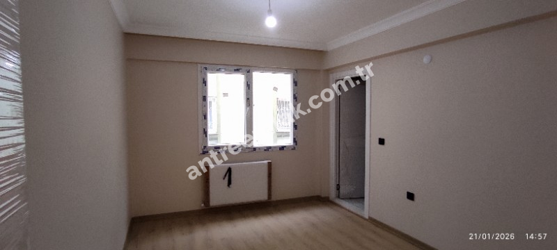 Antre Emlak'tan Kiralık Bahçelievler'de Hastane Yanı 2+1 Doğalgazlı Asansörlü Ebeveyn Banyolu Sıfır Daire