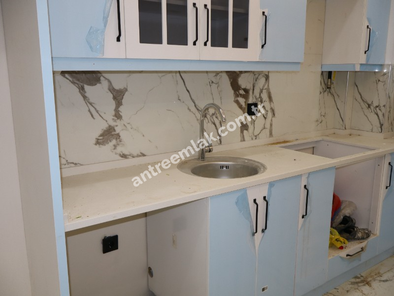 Antre Emlak'tan Kiralık Bahçelievler'de Hastane Yanı 2+1 Doğalgazlı Asansörlü Ebeveyn Banyolu Sıfır Daire