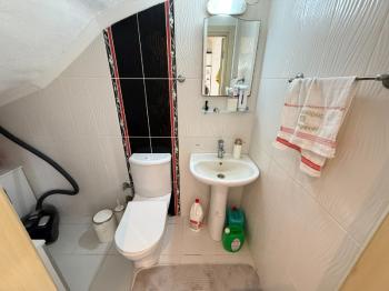 EFELER MAHALLESİNDE KÖŞE BAŞI BİTİŞİK NİZAM 3+1 AYRI MUTFAK FULL EŞYALI GENİŞ SATILIK VİLLA