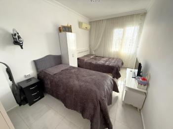 EFELER MAHALLESİNDE KÖŞE BAŞI BİTİŞİK NİZAM 3+1 AYRI MUTFAK FULL EŞYALI GENİŞ SATILIK VİLLA