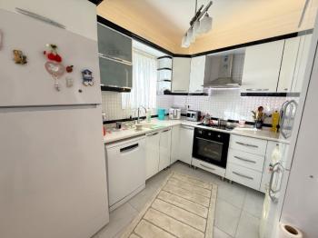 EFELER MAHALLESİNDE KÖŞE BAŞI BİTİŞİK NİZAM 3+1 AYRI MUTFAK FULL EŞYALI GENİŞ SATILIK VİLLA