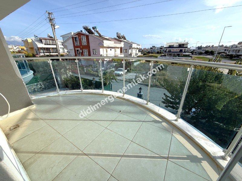 EFELER MAHALLESİNDE KÖŞE BAŞI BİTİŞİK NİZAM 3+1 AYRI MUTFAK FULL EŞYALI GENİŞ SATILIK VİLLA