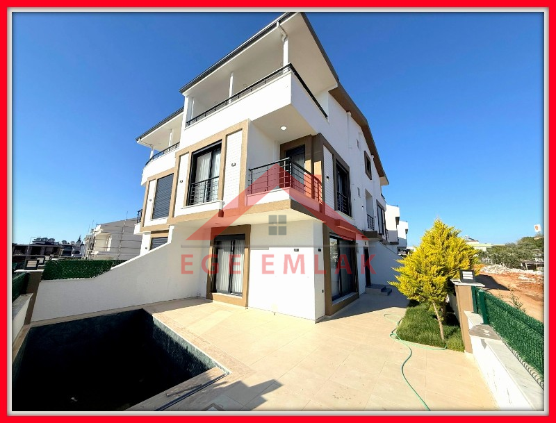 Didim'de Satılık Eşyalı 4+1 Villa