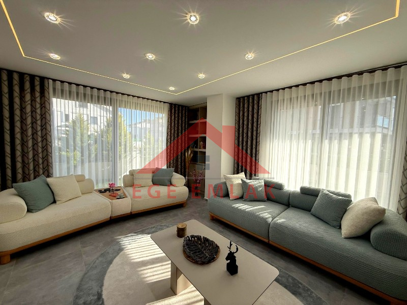 Didim'de Satılık Eşyalı 4+1 Villa