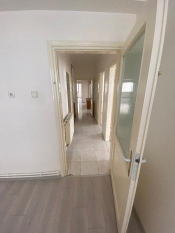 GÜVENAY - ÇORUM BAHÇELİEVLER İLKOKULU CİVARI 4+1 SATILIK DAİRE