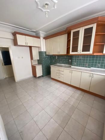 GÜVENAY - ÇORUM BAHÇELİEVLER İLKOKULU CİVARI 4+1 SATILIK DAİRE