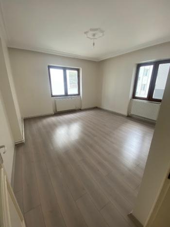 GÜVENAY - ÇORUM BAHÇELİEVLER İLKOKULU CİVARI 4+1 SATILIK DAİRE