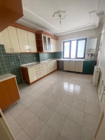 GÜVENAY - ÇORUM BAHÇELİEVLER İLKOKULU CİVARI 4+1 SATILIK DAİRE