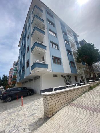GÜVENAY - ÇORUM BAHÇELİEVLER İLKOKULU CİVARI 4+1 SATILIK DAİRE