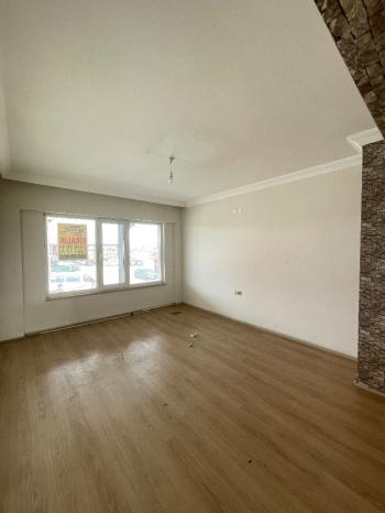 Güvenay - Çorum Traktörcüler Sitesi Kiralık Dükkan 