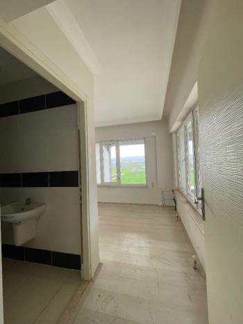 Güvenay - Çorum Traktörcüler Sitesi Kiralık Dükkan 