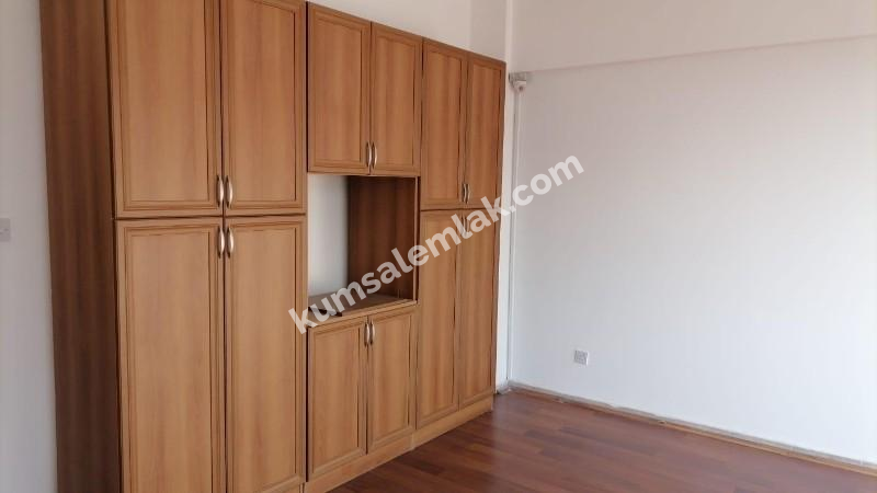 LEFKOŞA SANAYI'DA SATILIK FABRİKA 