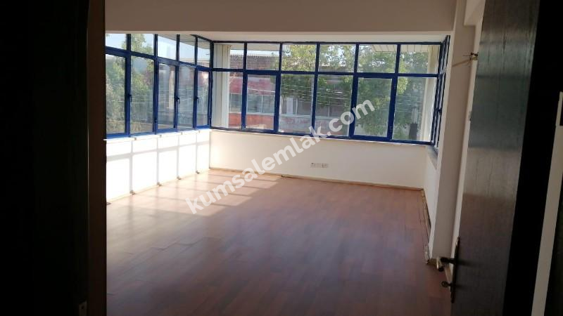 LEFKOŞA SANAYI'DA SATILIK FABRİKA 