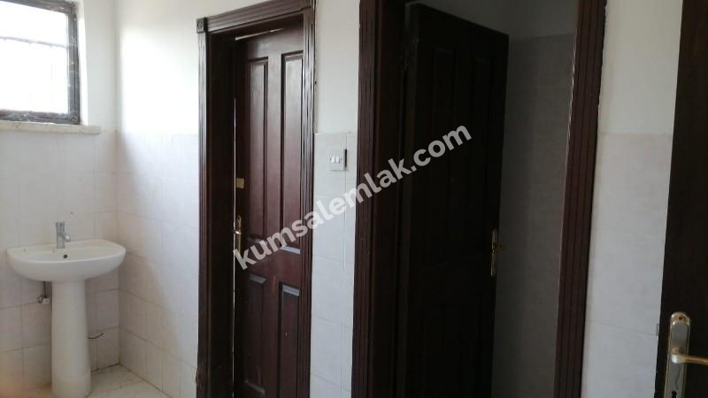 LEFKOŞA SANAYI'DA SATILIK FABRİKA 