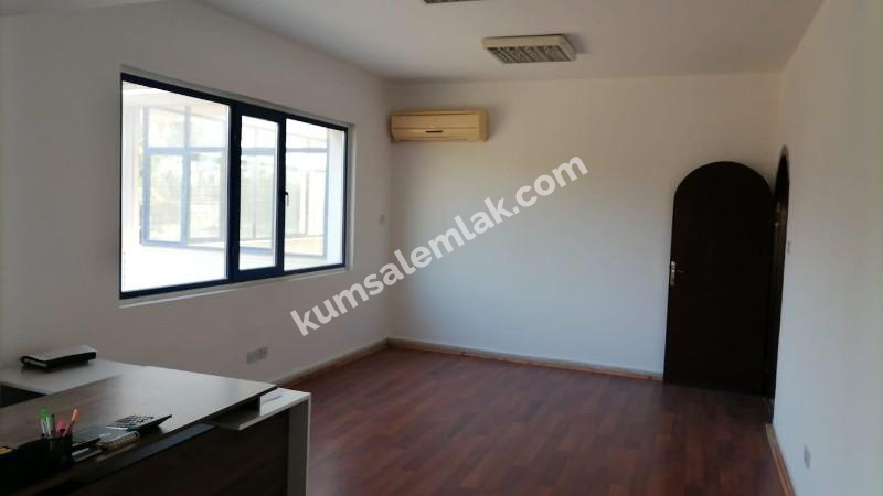 LEFKOŞA SANAYI'DA SATILIK FABRİKA 