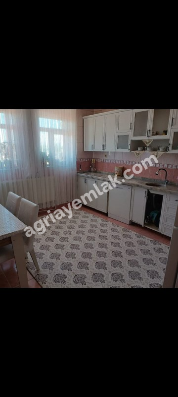 29 EKİM CADDDESİ 230 M2 7 KATLI KOMPLE SATILIK BİNA