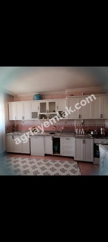 29 EKİM CADDDESİ 230 M2 7 KATLI KOMPLE SATILIK BİNA