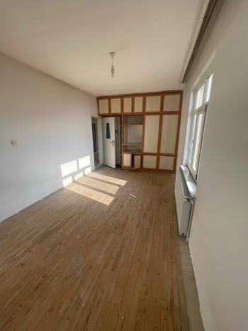 BEYAZKENT MAHALLESİNDE KİRALIK 2+1 DAİRE 
