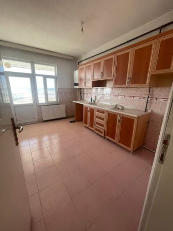 BEYAZKENT MAHALLESİNDE KİRALIK 2+1 DAİRE 
