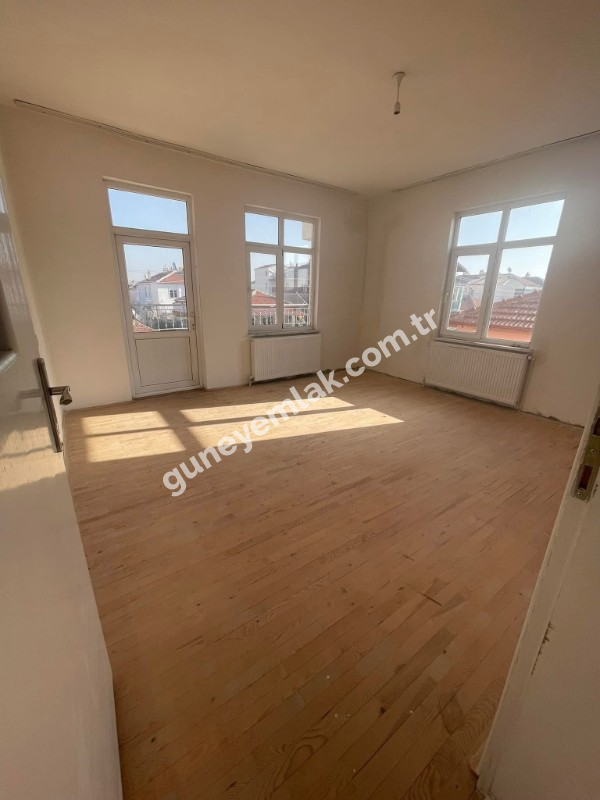 BEYAZKENT MAHALLESİNDE KİRALIK 2+1 DAİRE 