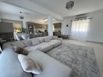Kıbrıs Girne Bellapais'de Satılık Havuzlu Villa