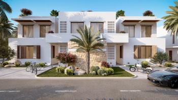 KKTC Girne Lapta'da Site İçerisinde Denize 120 Metre Mesafede Ödeme Planlı Satılık 2+1 Lüks Daireler