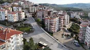 MUDANYA YENİ MAHALLE'DE DENİZ MANZARALI 2+1 SATILIK ARAKAT DAİRE