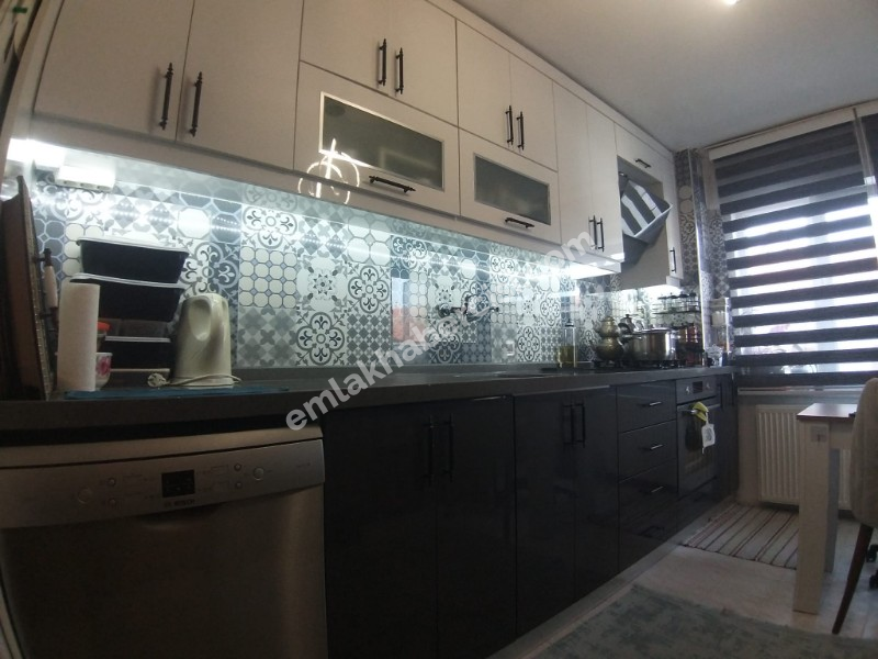 MUDANYA YENİ MAHALLE'DE DENİZ MANZARALI 2+1 SATILIK ARAKAT DAİRE