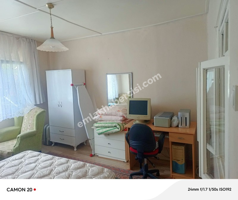 MUDANYA HALİTPAŞA MÜTAREKE MAH'DE, DENİZE 70 ADIM, KAT MÜLKİYETLİ İKİ KATLI SATILIK MÜSTAKİL EV