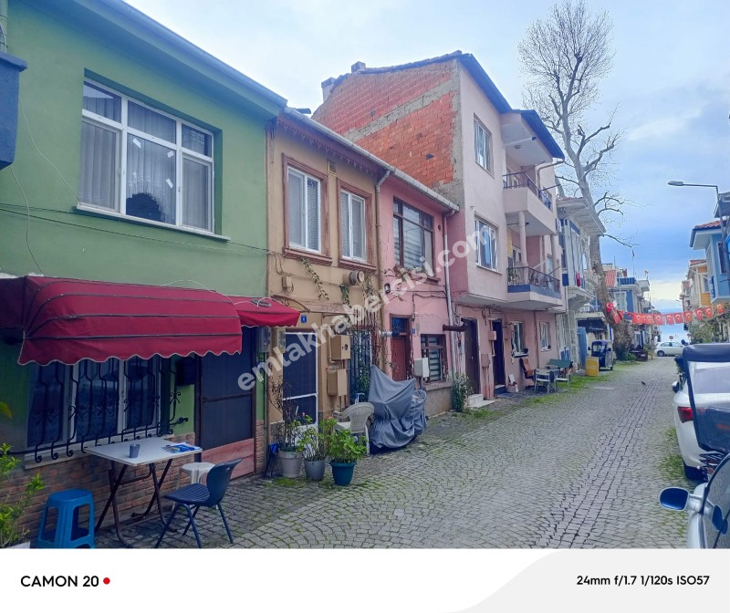 MUDANYA HALİTPAŞA MÜTAREKE MAH'DE, DENİZE 70 ADIM, KAT MÜLKİYETLİ İKİ KATLI SATILIK MÜSTAKİL EV