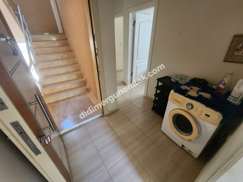 DİDİM ALTINKUM MAHALLESİ' NDE DENİZE YÜRÜME MESAFESİNDE 4 BALKONLU-PARK CEPHELİ  EŞYALI 2+1 SATILIK DAİRE