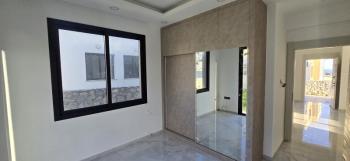 Girne Lapta Bölgesinde Site İçerisinde YENİ HAVUZLU SATILIK 4+1 VİLLALAR