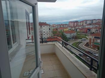 GÜVENAY - ÇORUM BAHÇELİEVLER M. AKİF ERSOY 1. CADDE ÜZERİ KİRALIK 3+1