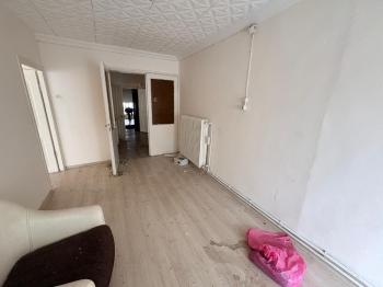GÜVENAY -  ÇORUM GAZİ CADDESİ ÜZERİ KİRALIK 2+1 DAİRE & OFİS