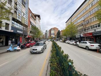GÜVENAY -  ÇORUM GAZİ CADDESİ ÜZERİ KİRALIK 30 M2 OFİS