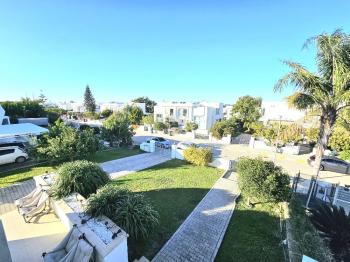 KKTC Girne Karaoğlanoğlu'nda Site İçerisinde Geniş Bahçeli Satılık 3+1 İkiz Villa