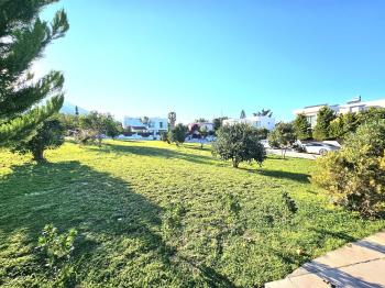 KKTC Girne Karaoğlanoğlu'nda Site İçerisinde Geniş Bahçeli Satılık 3+1 İkiz Villa
