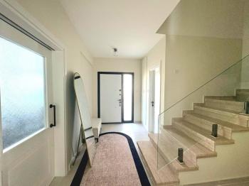 KKTC Girne Karaoğlanoğlu'nda Site İçerisinde Geniş Bahçeli Satılık 3+1 İkiz Villa
