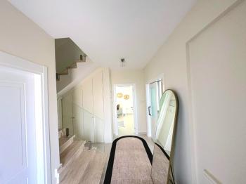 KKTC Girne Karaoğlanoğlu'nda Site İçerisinde Geniş Bahçeli Satılık 3+1 İkiz Villa