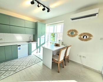 KKTC Girne Karaoğlanoğlu'nda Site İçerisinde Geniş Bahçeli Satılık 3+1 İkiz Villa