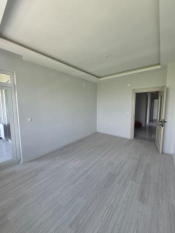 AFYON ÜÇOK EMLAKTAN ERKMEN MAH 7+1 250M² SATILIK DAİRE 
