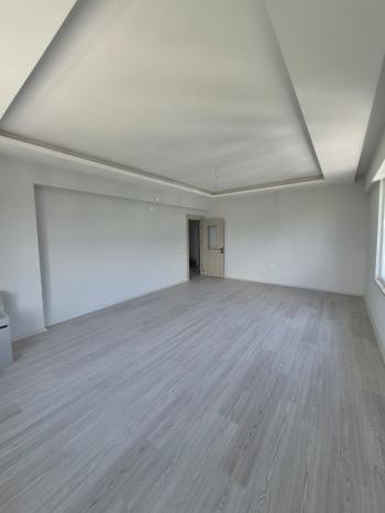 AFYON ÜÇOK EMLAKTAN ERKMEN MAH 7+1 250M² SATILIK DAİRE 