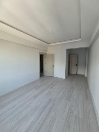 AFYON ÜÇOK EMLAKTAN ERKMEN MAH 7+1 250M² SATILIK DAİRE 