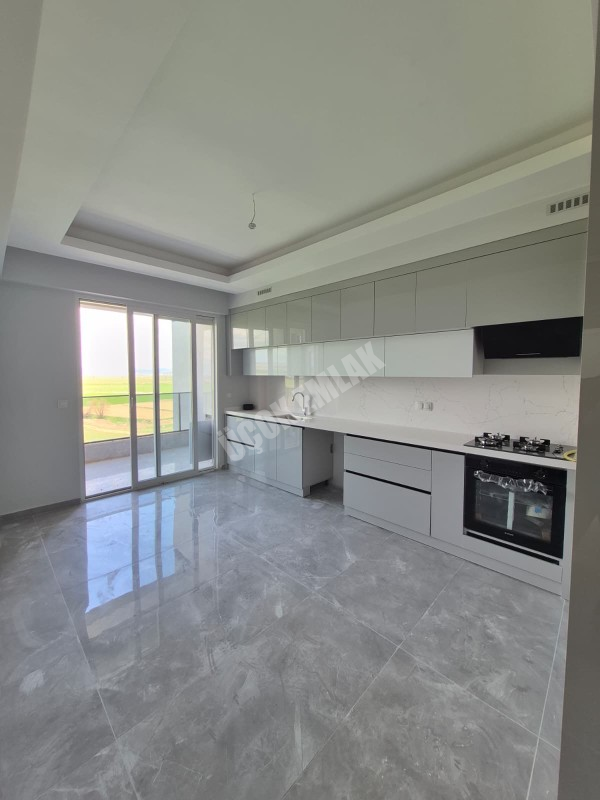AFYON ÜÇOK EMLAKTAN ERKMEN MAH 7+1 250M² SATILIK DAİRE 
