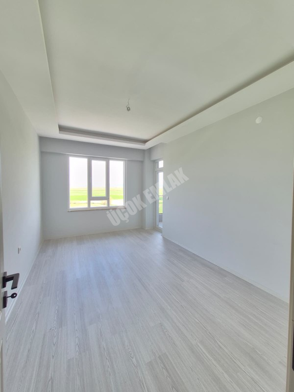 AFYON ÜÇOK EMLAKTAN ERKMEN MAH 7+1 250M² SATILIK DAİRE 