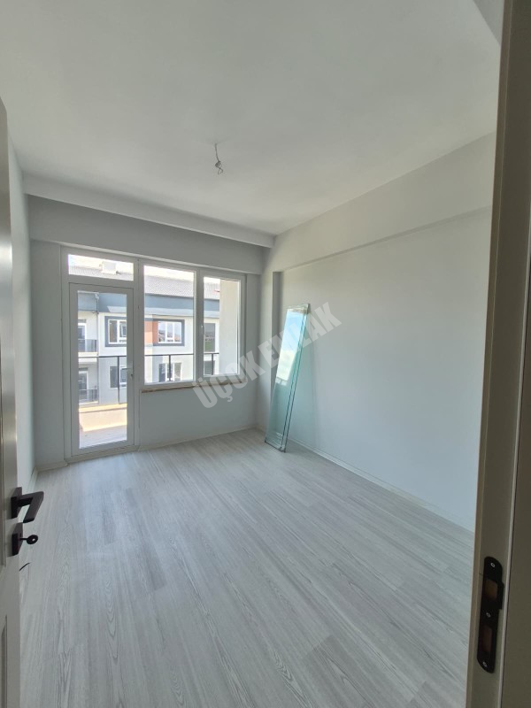 AFYON ÜÇOK EMLAKTAN ERKMEN MAH 7+1 250M² SATILIK DAİRE 