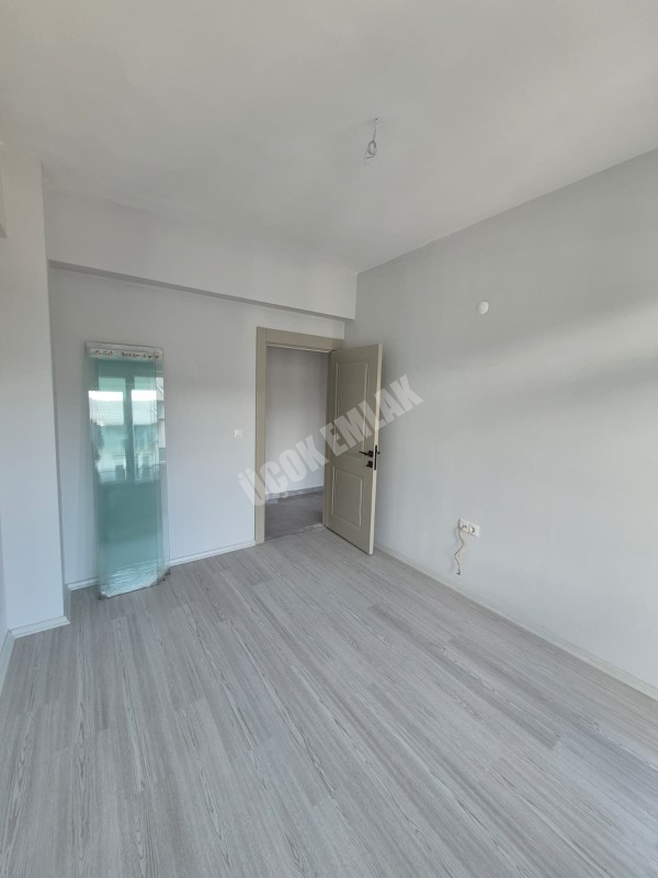 AFYON ÜÇOK EMLAKTAN ERKMEN MAH 7+1 250M² SATILIK DAİRE 